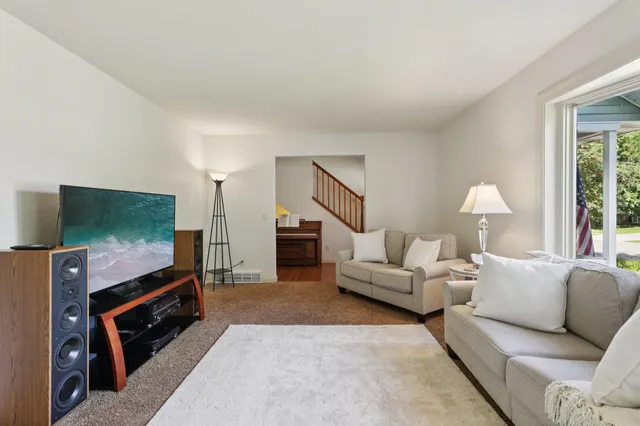 $479,900 | 1007 Eric Lane, Waunakee, WI 53597