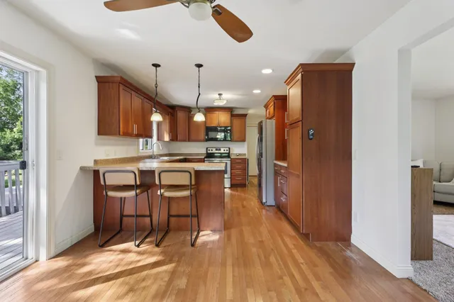 $479,900 | 1007 Eric Lane, Waunakee, WI 53597