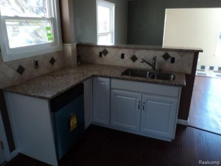 23277 Chapman Road Macomb, MI 48042 - Photo 3 of 16 KITCHEN 1.jpg