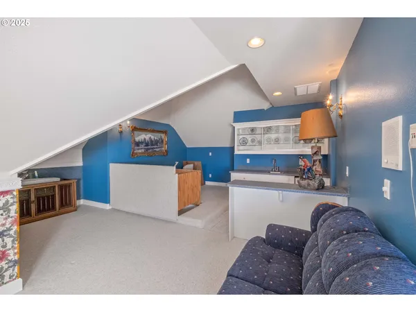 $1,490,000 | 36313 Blueberry Drive, Lebanon, OR 97355