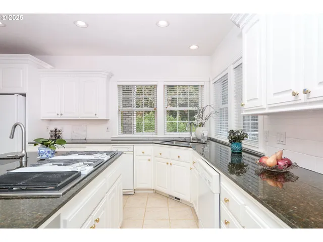 $1,495,000 | 36313 Blueberry Drive, Lebanon, OR 97355