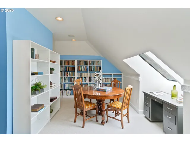 $1,495,000 | 36313 Blueberry Drive, Lebanon, OR 97355