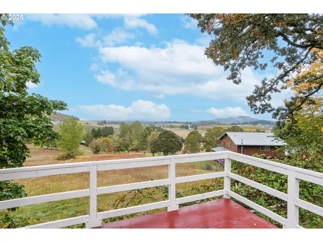 $1,495,000 | 36313 Blueberry Drive, Lebanon, OR 97355