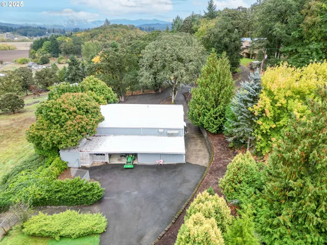 $1,495,000 | 36313 Blueberry Drive, Lebanon, OR 97355