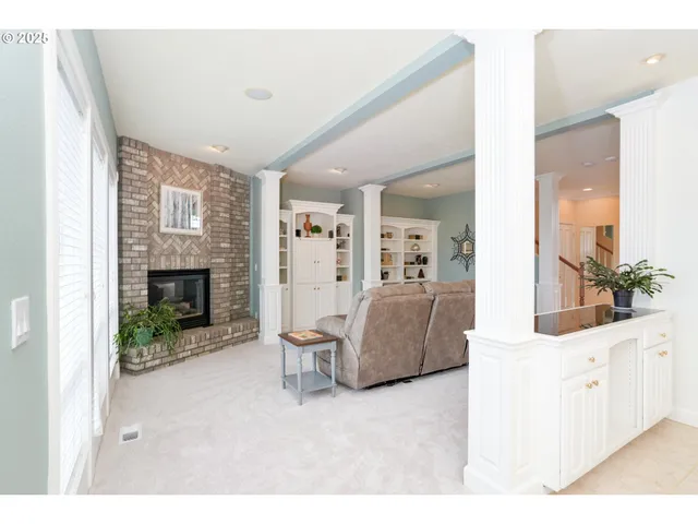 $1,495,000 | 36313 Blueberry Drive, Lebanon, OR 97355