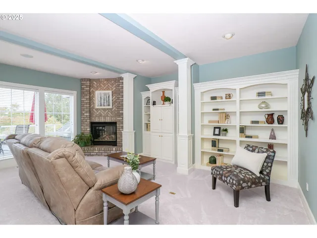 $1,495,000 | 36313 Blueberry Drive, Lebanon, OR 97355