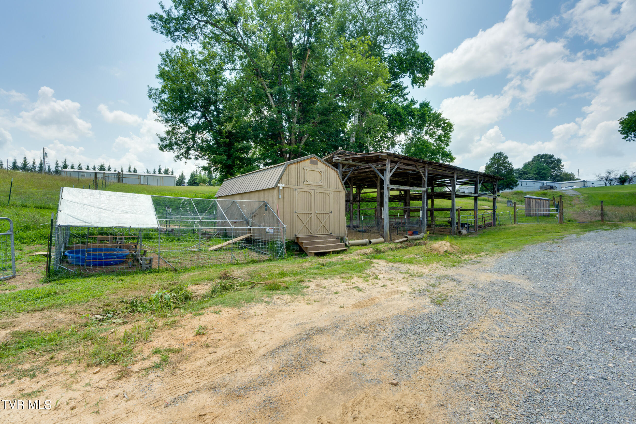 208 Buffalo Road Bluff City, TN 37618 - Photo 66 of 90 070