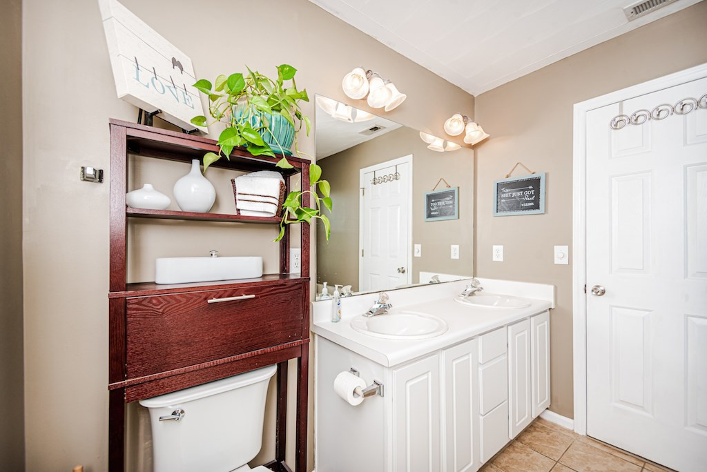 4000 Hopper Street Raleigh, NC 27616 - Photo 21 of 30 Master Bath/Spa