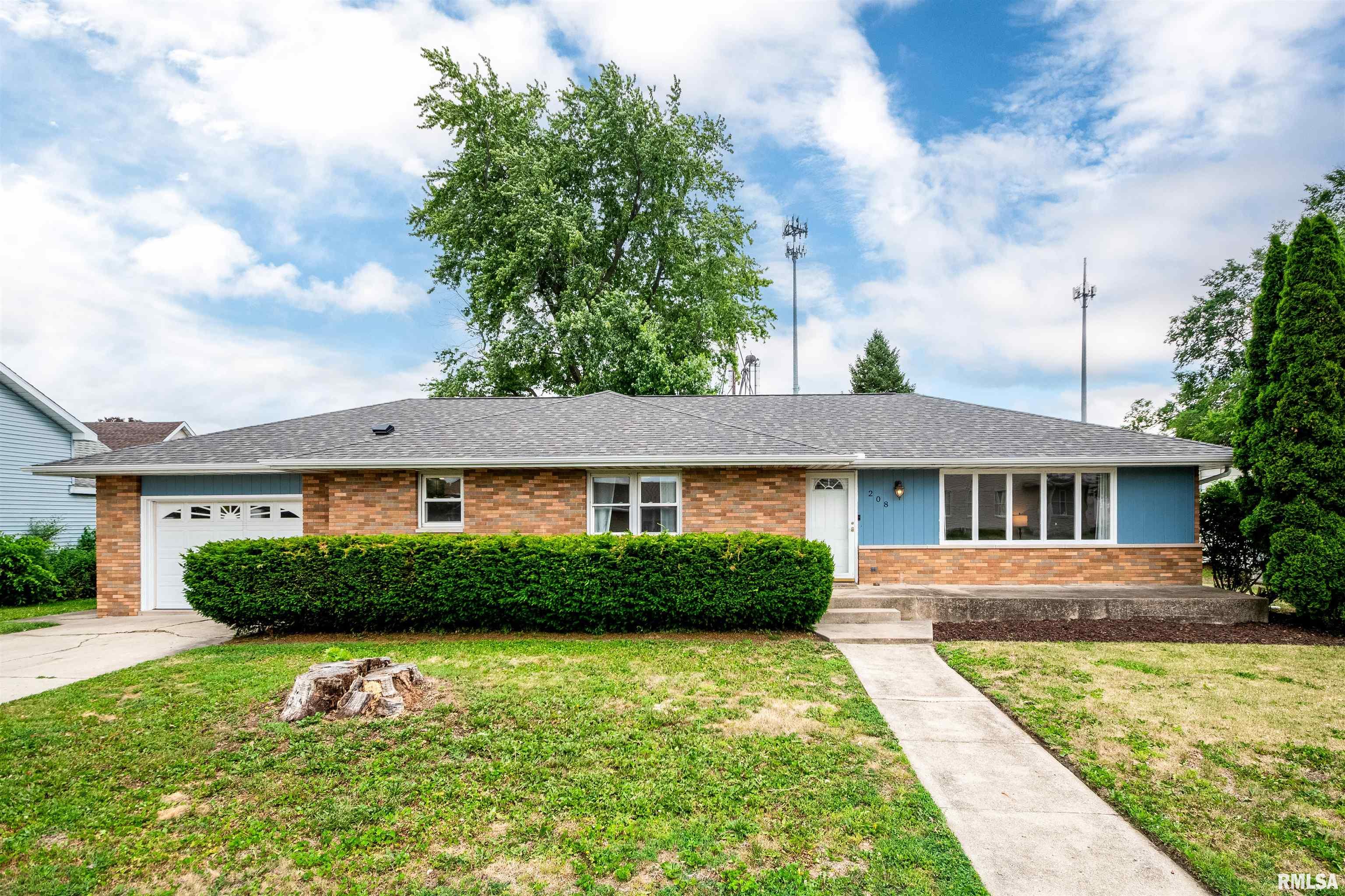 208 North Niles Street Metamora, IL 61548 - Photo 1 of 39