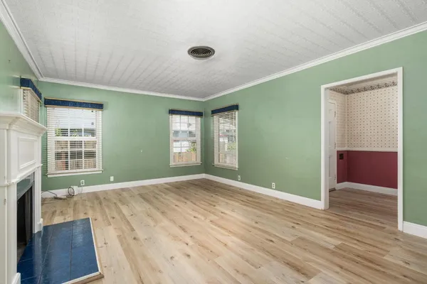 $399,900 | 1633 North Thorne Avenue, Fresno, CA 93704