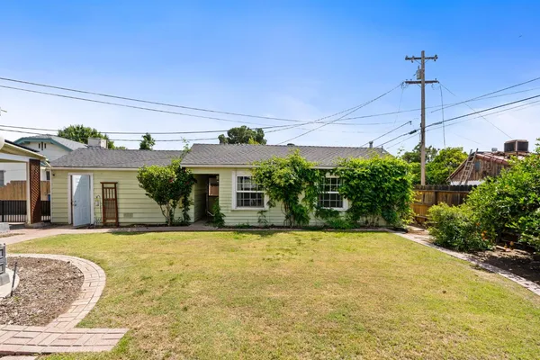 $399,900 | 1633 North Thorne Avenue, Fresno, CA 93704