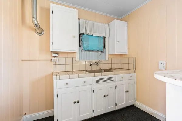 $399,900 | 1633 North Thorne Avenue, Fresno, CA 93704