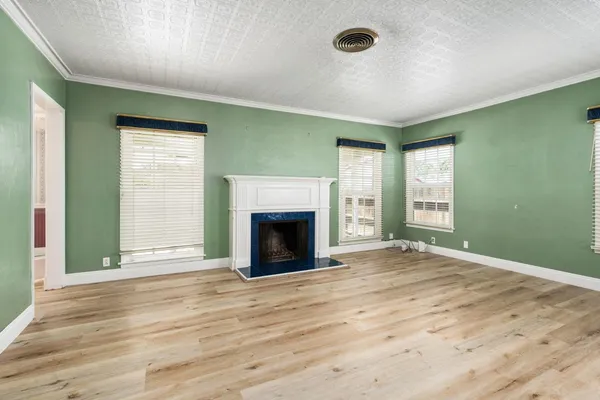 $399,900 | 1633 North Thorne Avenue, Fresno, CA 93704