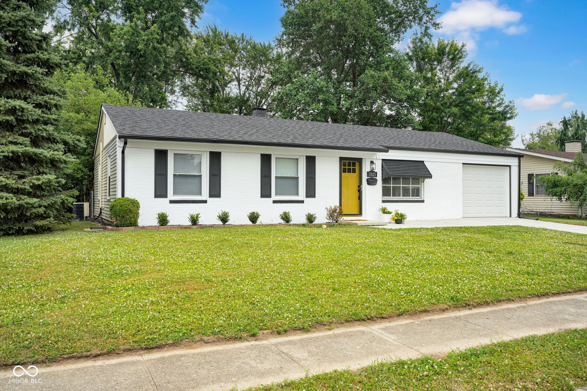 3025 Lucas Way Columbus, IN 47203 - Photo 1 of 31