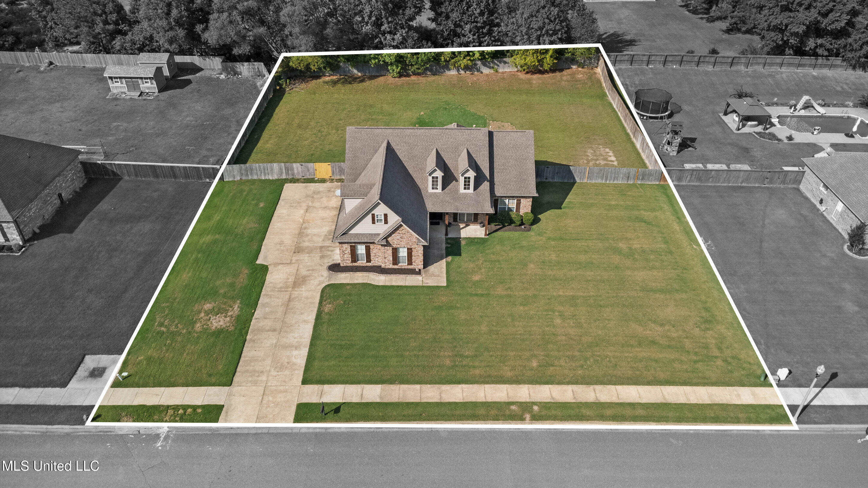 1518 Fieldstone Street Hernando, MS 38632 - Photo 37 of 41 37_dji_0021 lot lines