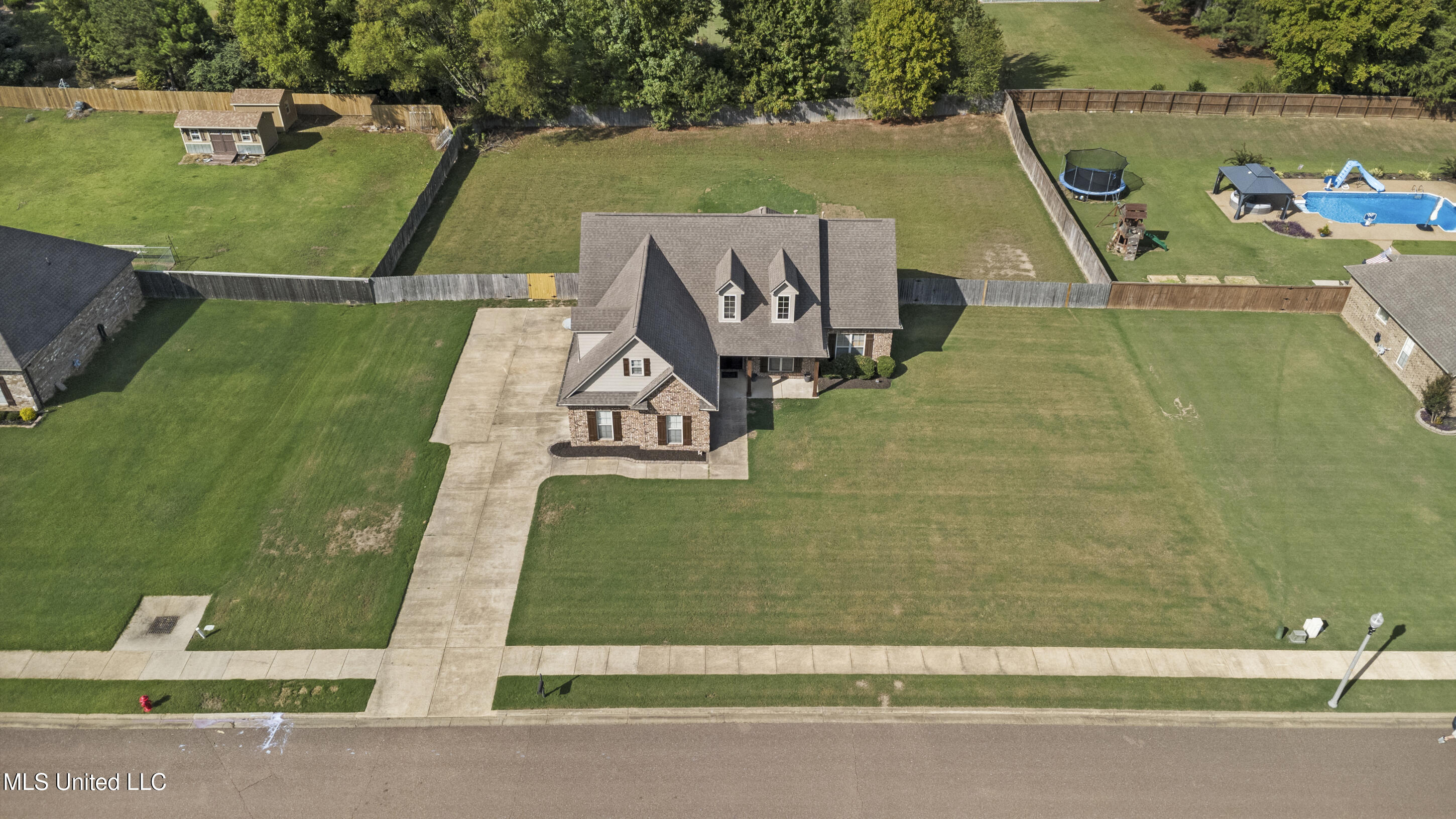 1518 Fieldstone Street Hernando, MS 38632 - Photo 38 of 41 38_dji_0021