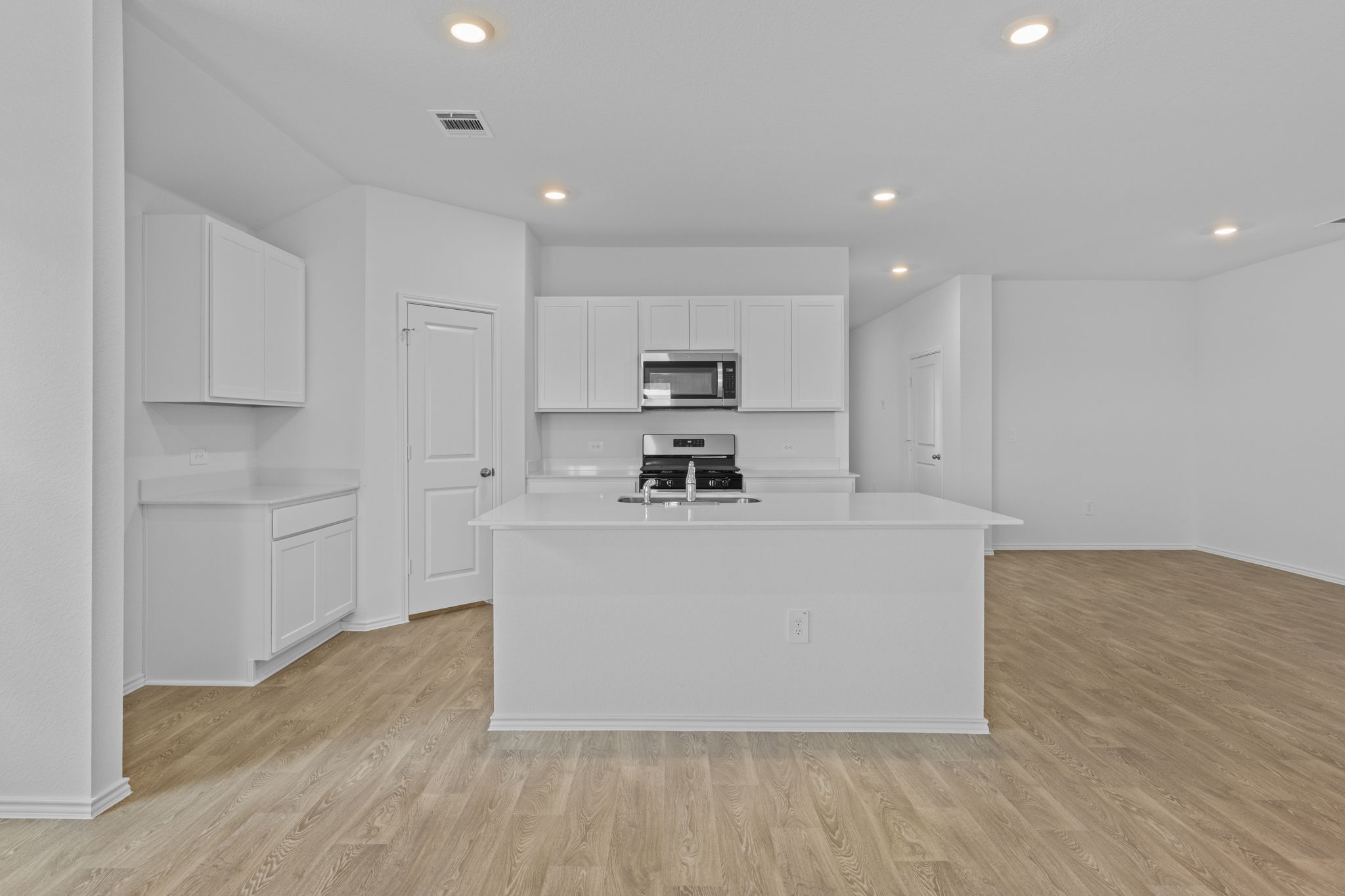 12216 Silverton Tree Bend Mustang Ridge, TX 78610 - Photo 17 of 29