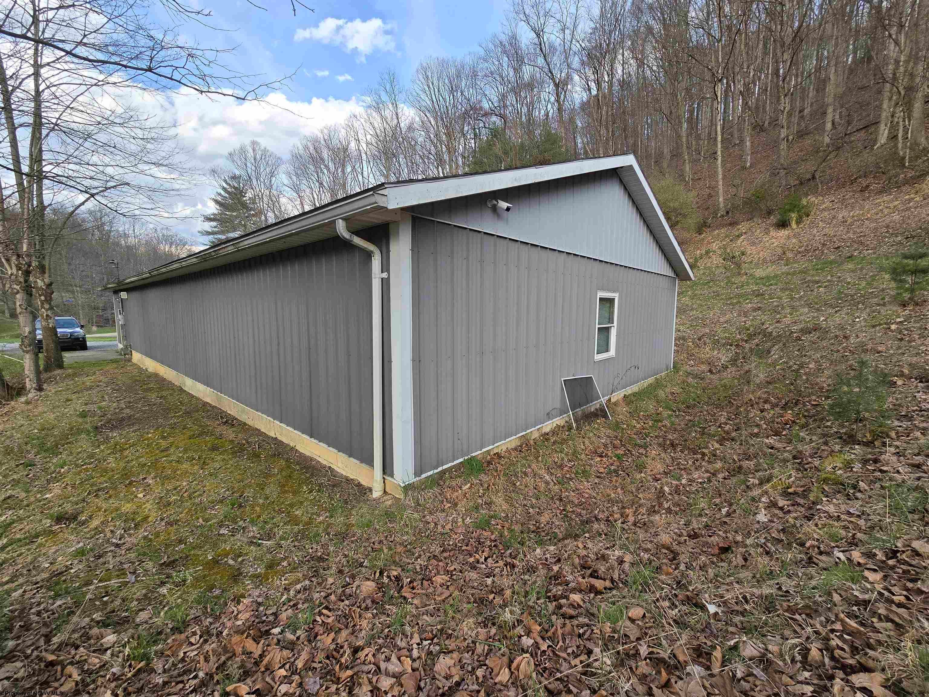 352 Grassy Run Road Fairmont, WV 26554 - Photo 5 of 44 Gallery Image 5