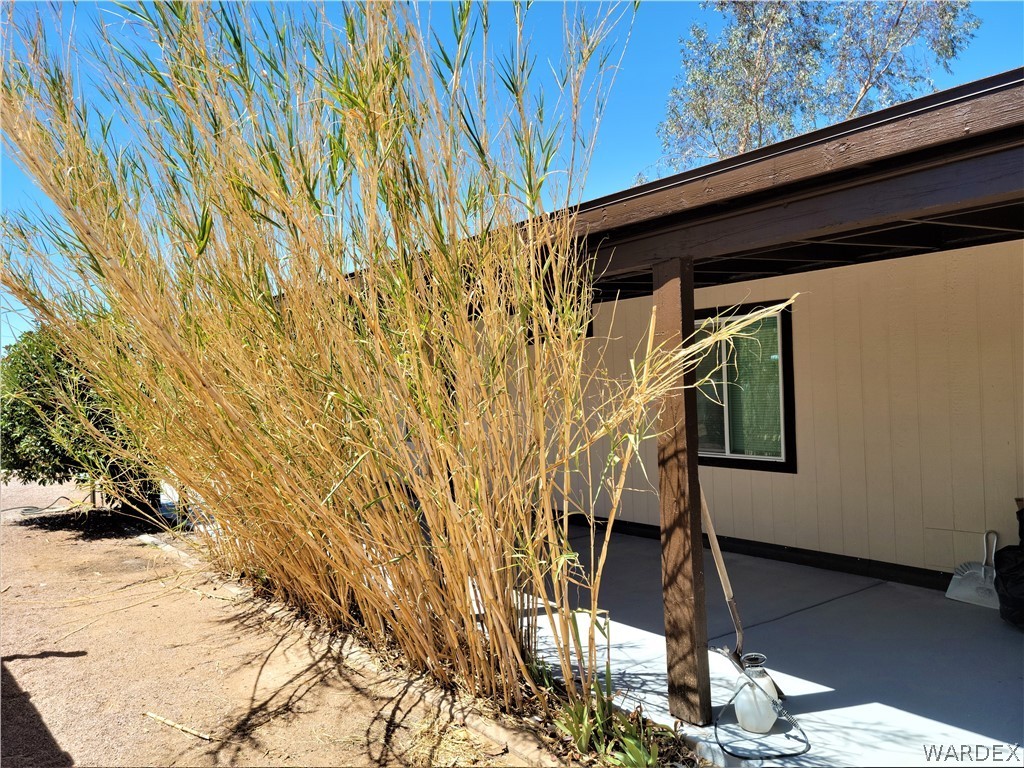 3185 Kayenta Road Golden Valley, AZ 86413 - Photo 2 of 33