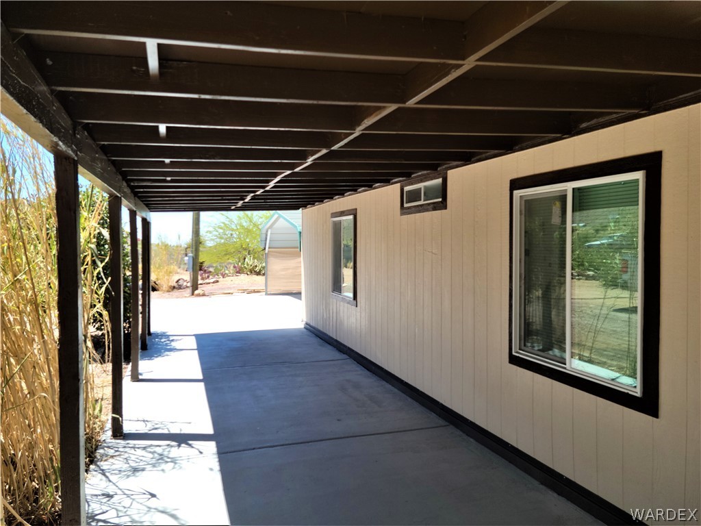 3185 Kayenta Road Golden Valley, AZ 86413 - Photo 4 of 33