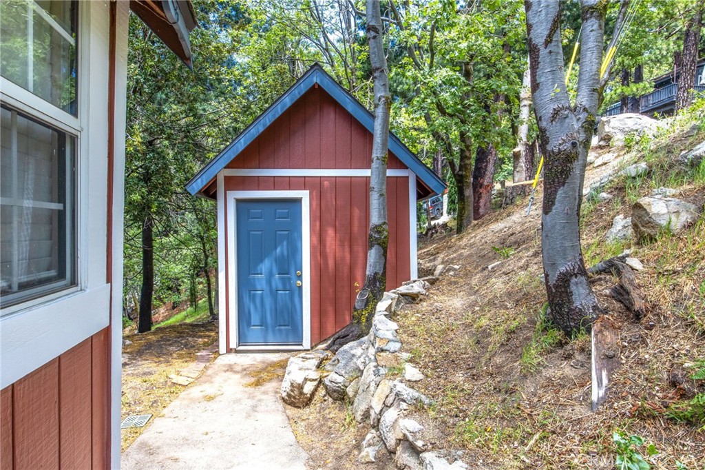 1134 Scenic Way Rimforest, CA 92378 - Photo 28 of 37 Adorable Matching Storage Shed with path for Easy Access