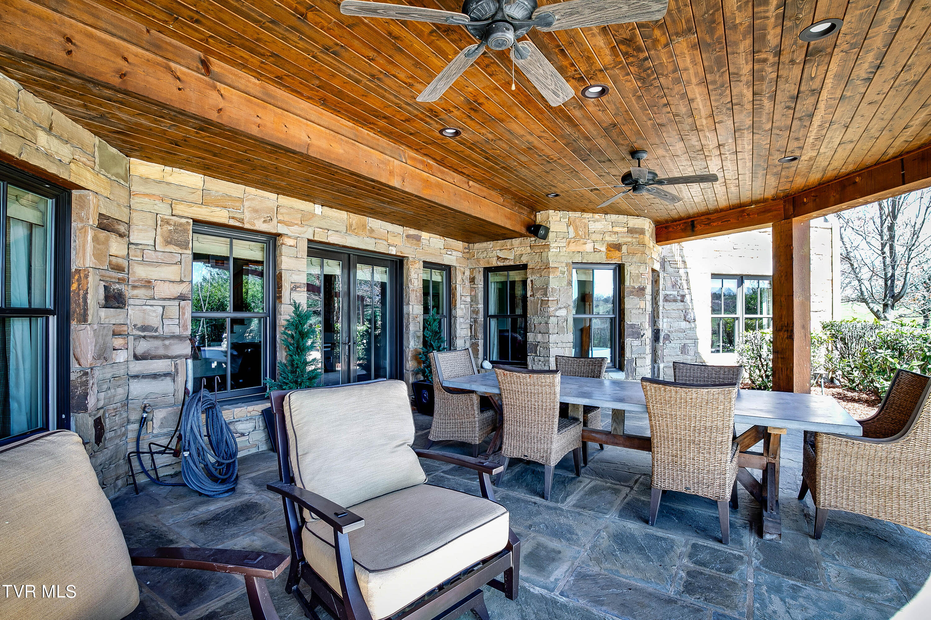 104 Magnolia Ridge Drive Jonesborough, TN 37659 - Photo 16 of 80 16-Magnolia Ridge Dr-20