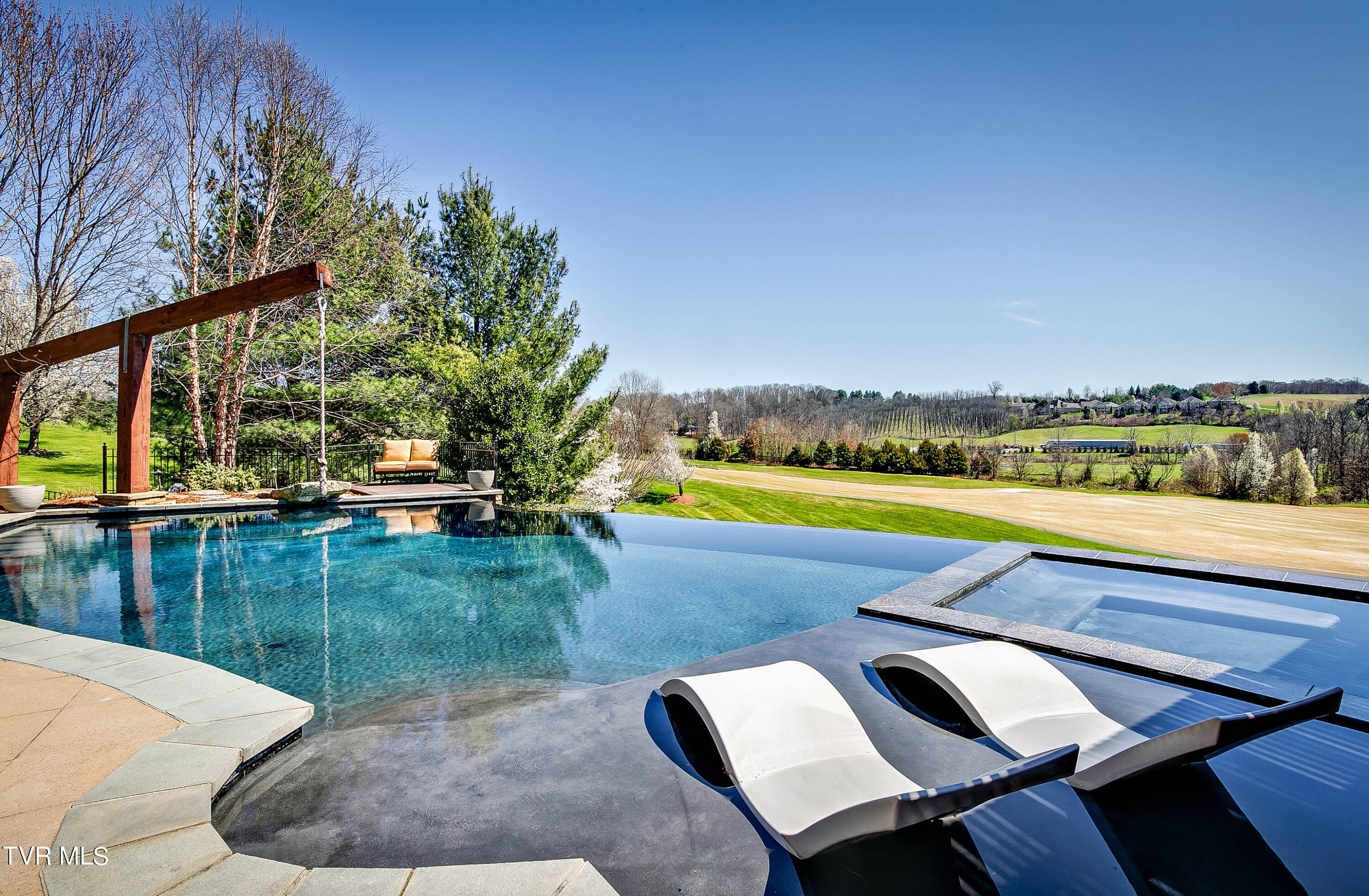 104 Magnolia Ridge Drive Jonesborough, TN 37659 - Photo 17 of 80 17-Magnolia Ridge Dr-21