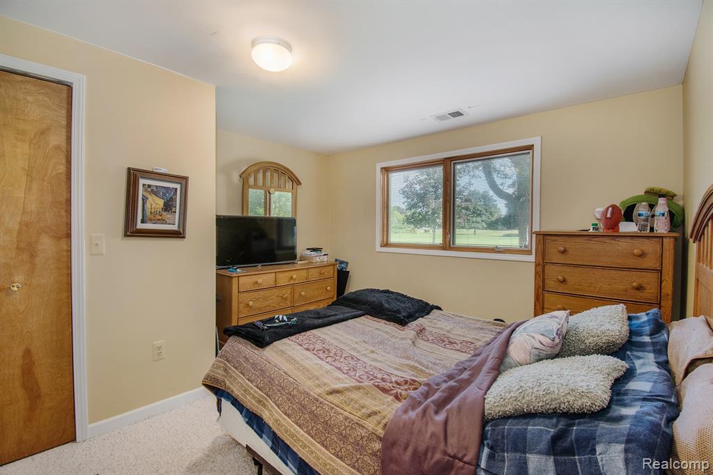 2106 St Andrews Drive Rochester Hills, MI 48309 - Photo 31 of 36