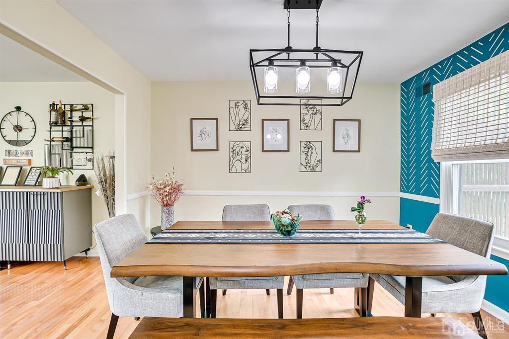 127 Hickory Road Somerset, NJ 08873 - Photo 15 of 51 a dining room with furniture and window