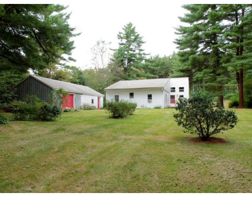 1073 Round Top Road Burrillville, RI 02830 - Photo 2 of 6