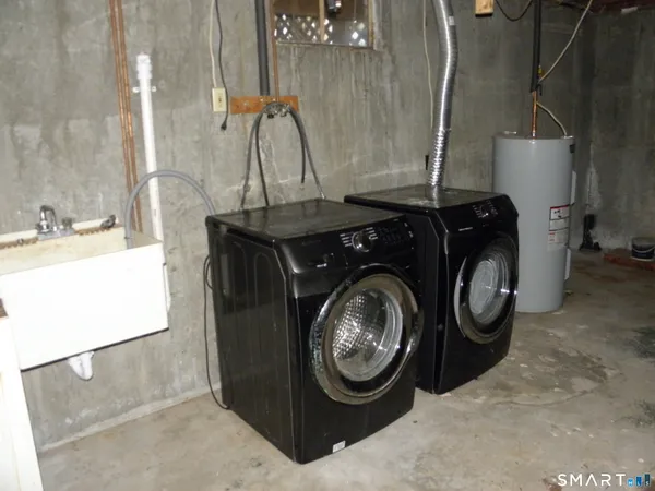 $295,000 | 31 Woodland Drive, Norwich, CT 06360