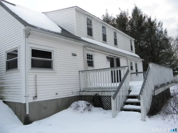 $295,000 | 31 Woodland Drive, Norwich, CT 06360