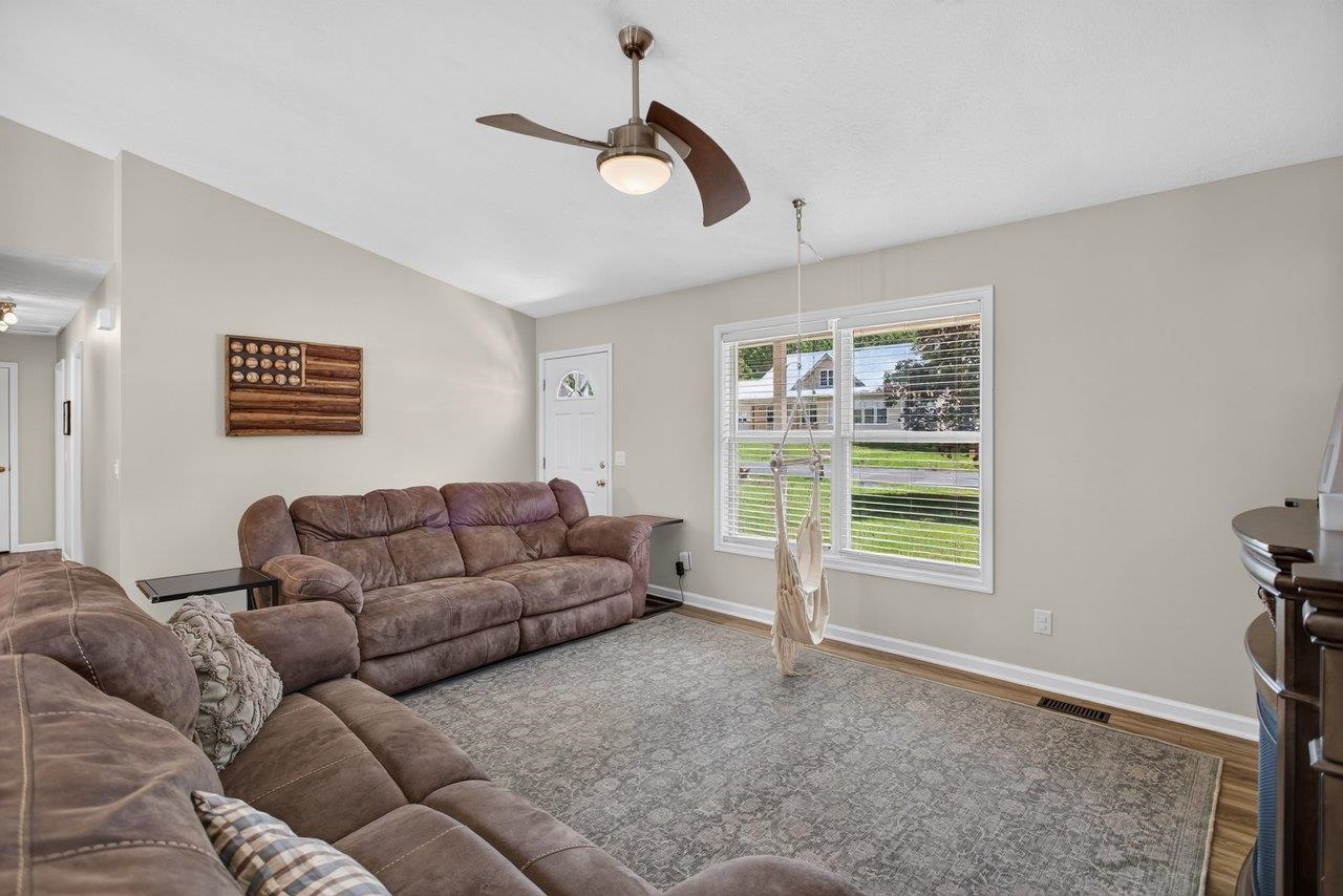 503 East Riverside Drive Bridgewater, VA 22812 - Photo 18 of 65