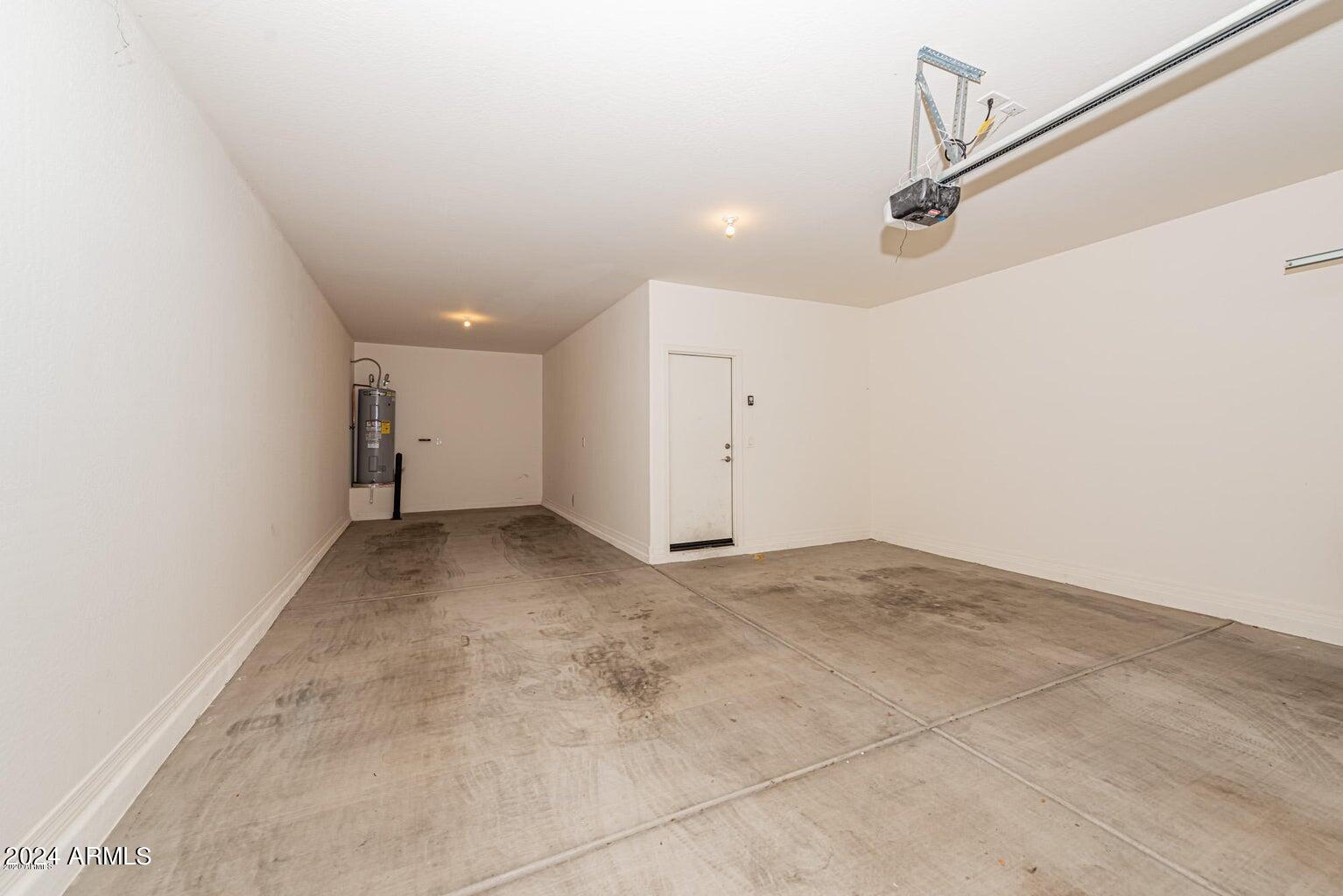 2729 East Dunbar Drive Phoenix, AZ 85042 - Photo 6 of 29 a view of a big room with carpet