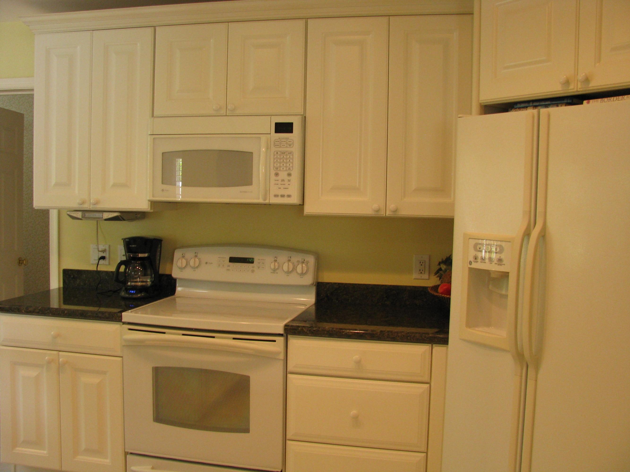 204 Colony Way West Jupiter, FL 33458 - Photo 10 of 44 Kitchen