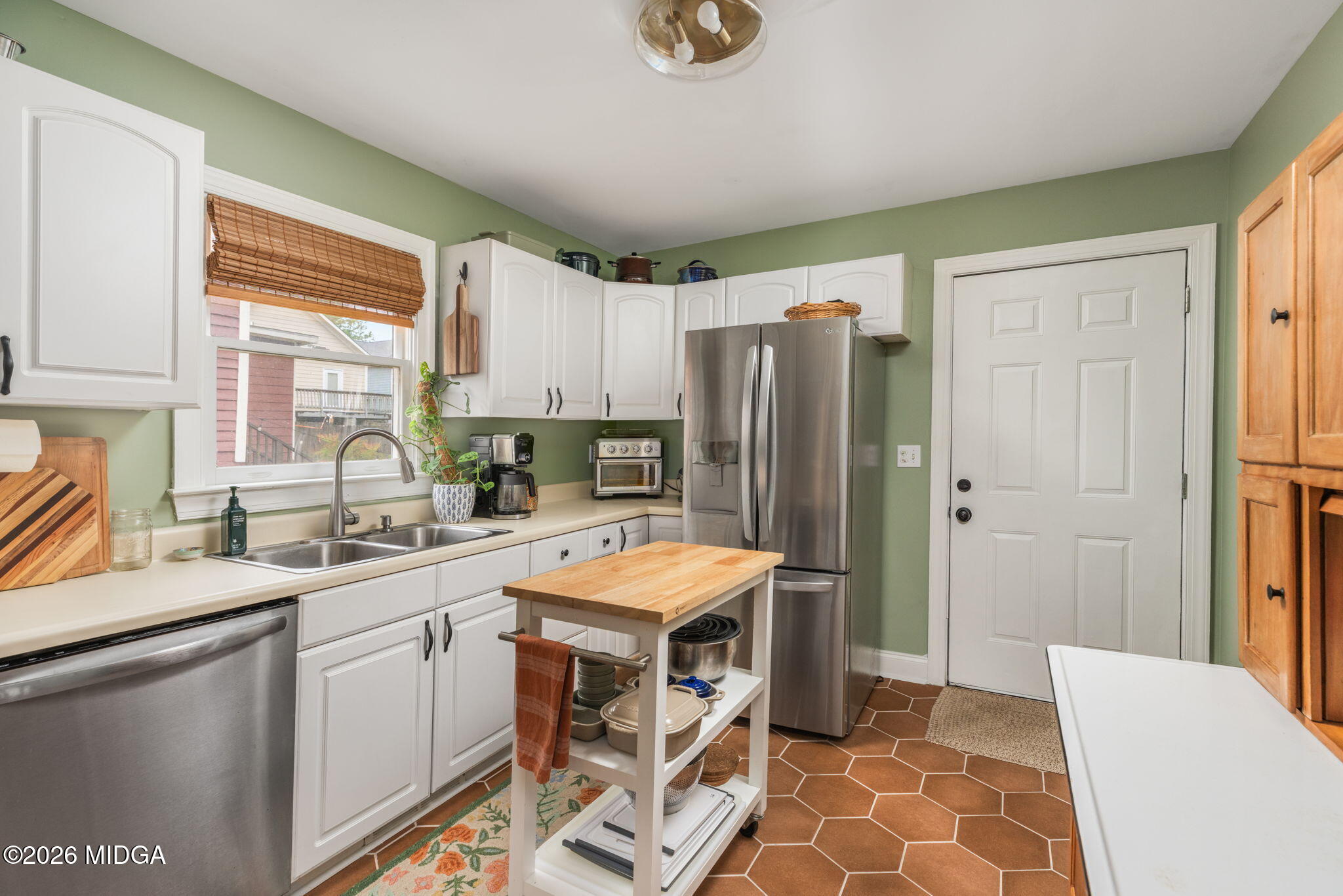 853 Tatnall Street Macon, GA 31201 - Photo 13 of 42 22-web-or-mls-AV101648-Edit