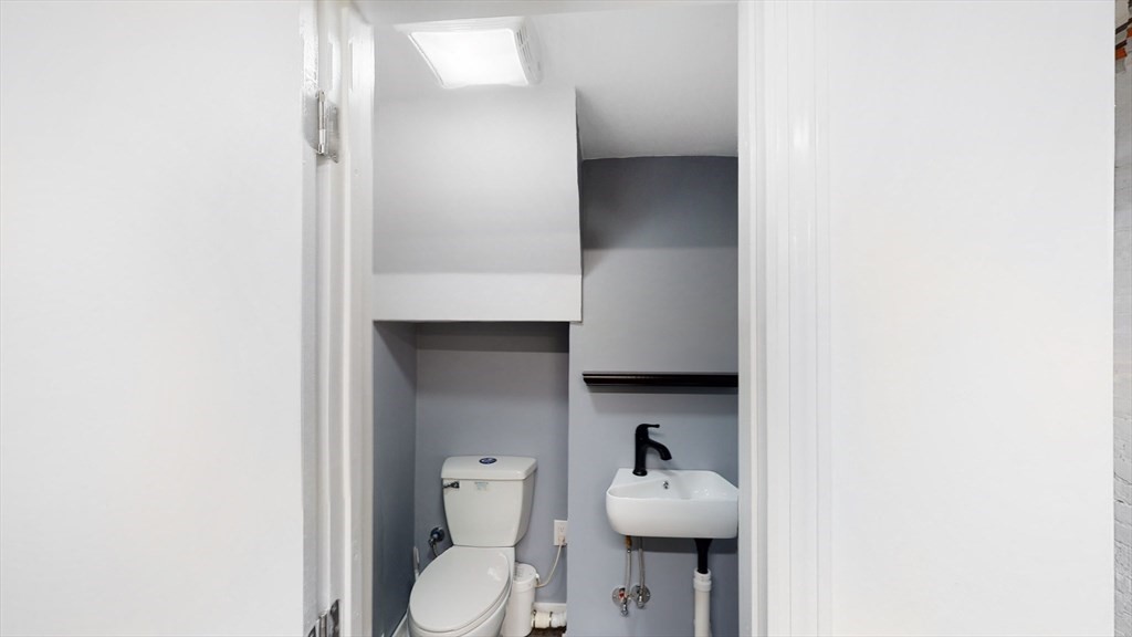 271 River Road, Unit 271 Winthrop, MA 02152 - Photo 16 of 19