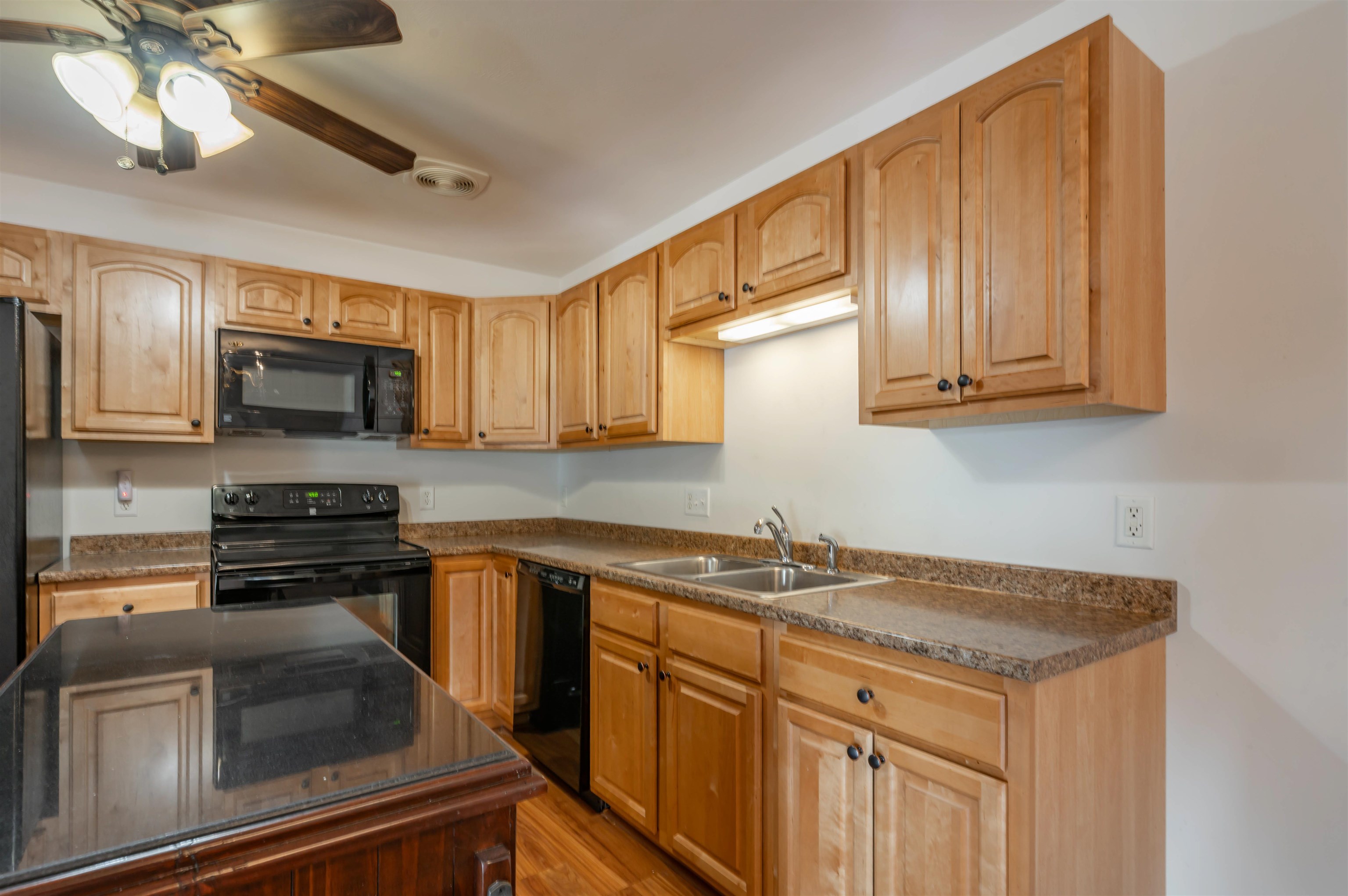 65 Fordway Extension, Unit 1307 Derry, NH 03038 - Photo 12 of 28