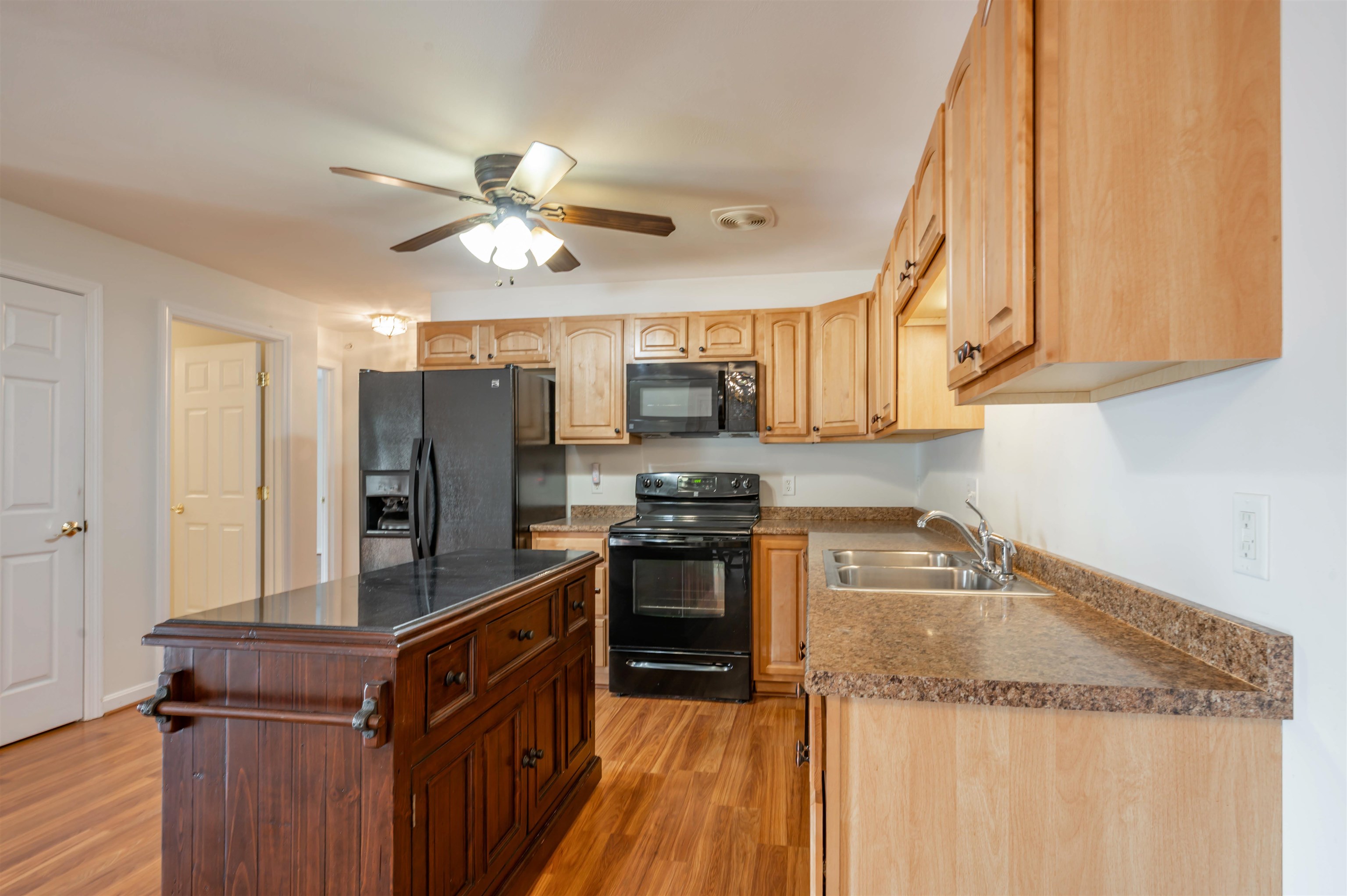 65 Fordway Extension, Unit 1307 Derry, NH 03038 - Photo 10 of 28