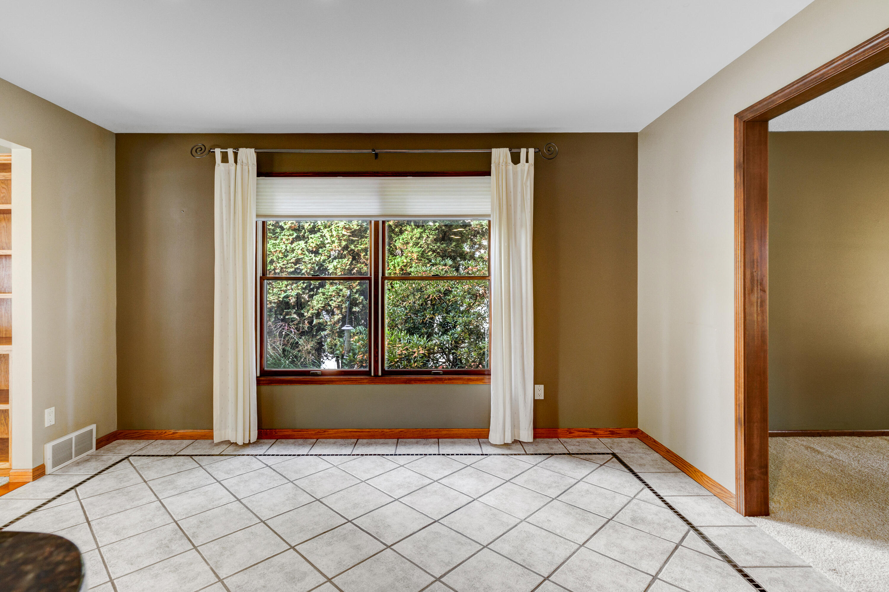 1415 Rood Point Road Norton Shores, MI 49441 - Photo 18 of 77 Ernie Sesselmann - 1415 Rood Point Rd-13
