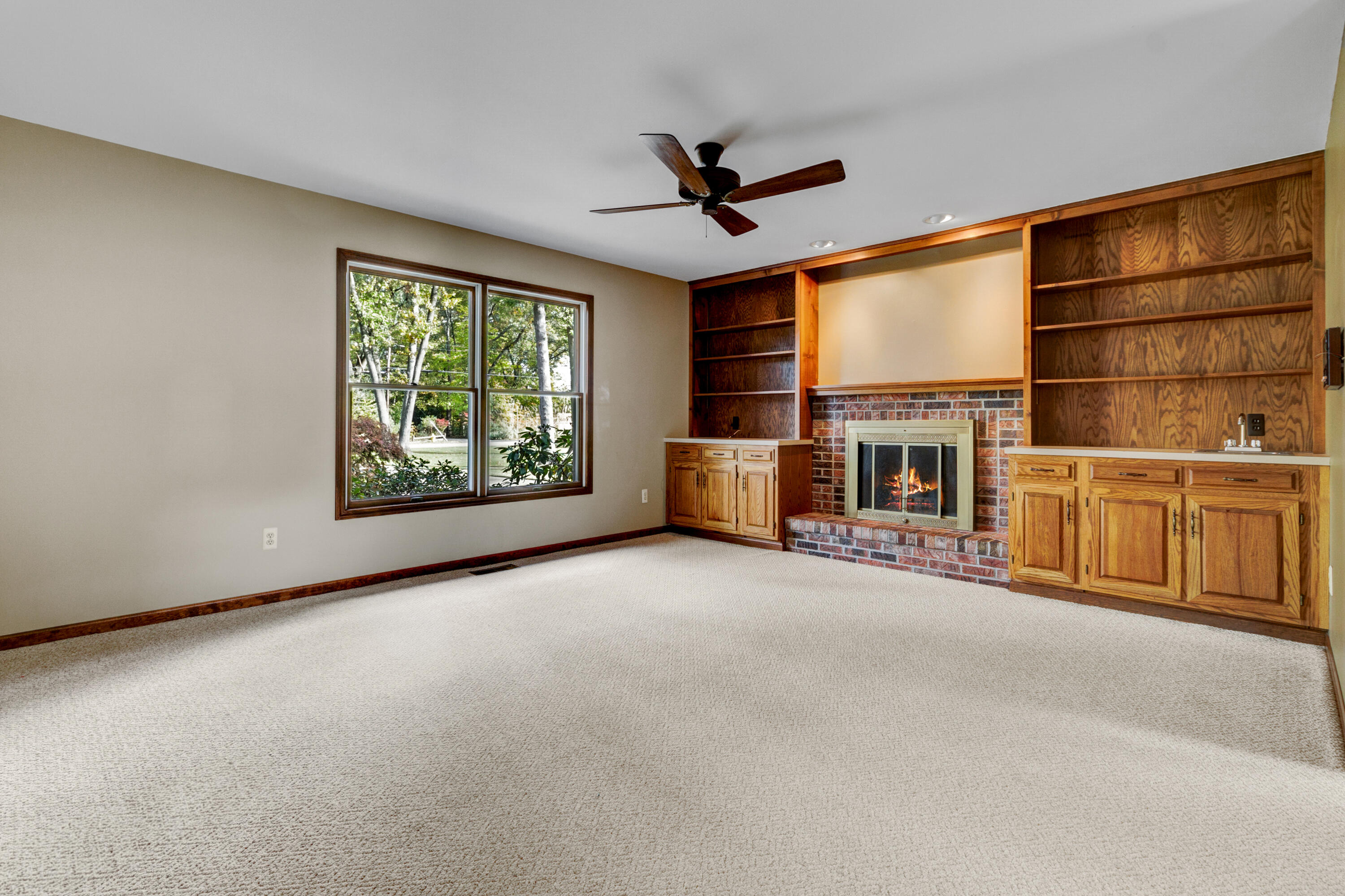 1415 Rood Point Road Norton Shores, MI 49441 - Photo 32 of 77 Ernie Sesselmann - 1415 Rood Point Rd-27