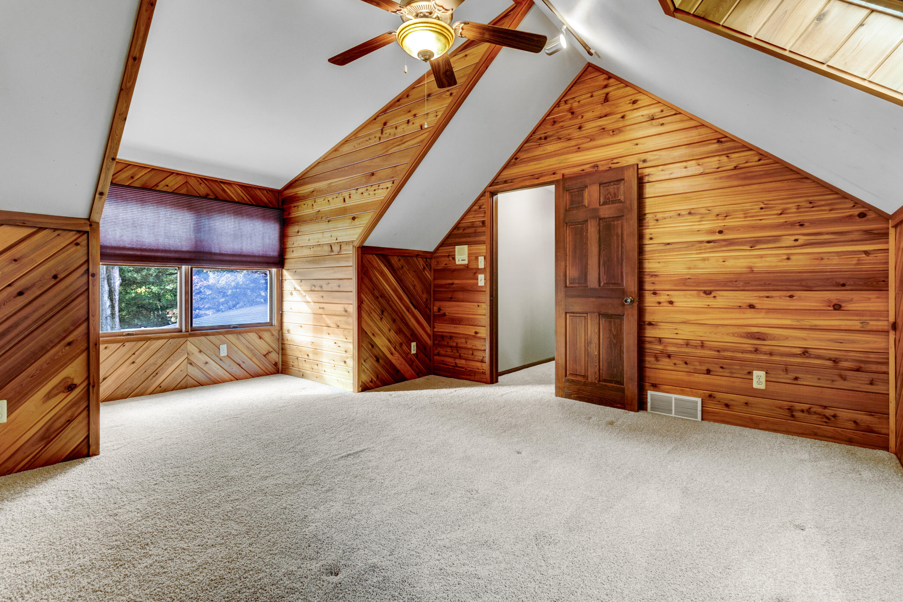 1415 Rood Point Road Norton Shores, MI 49441 - Photo 37 of 77 Ernie Sesselmann - 1415 Rood Point Rd-32