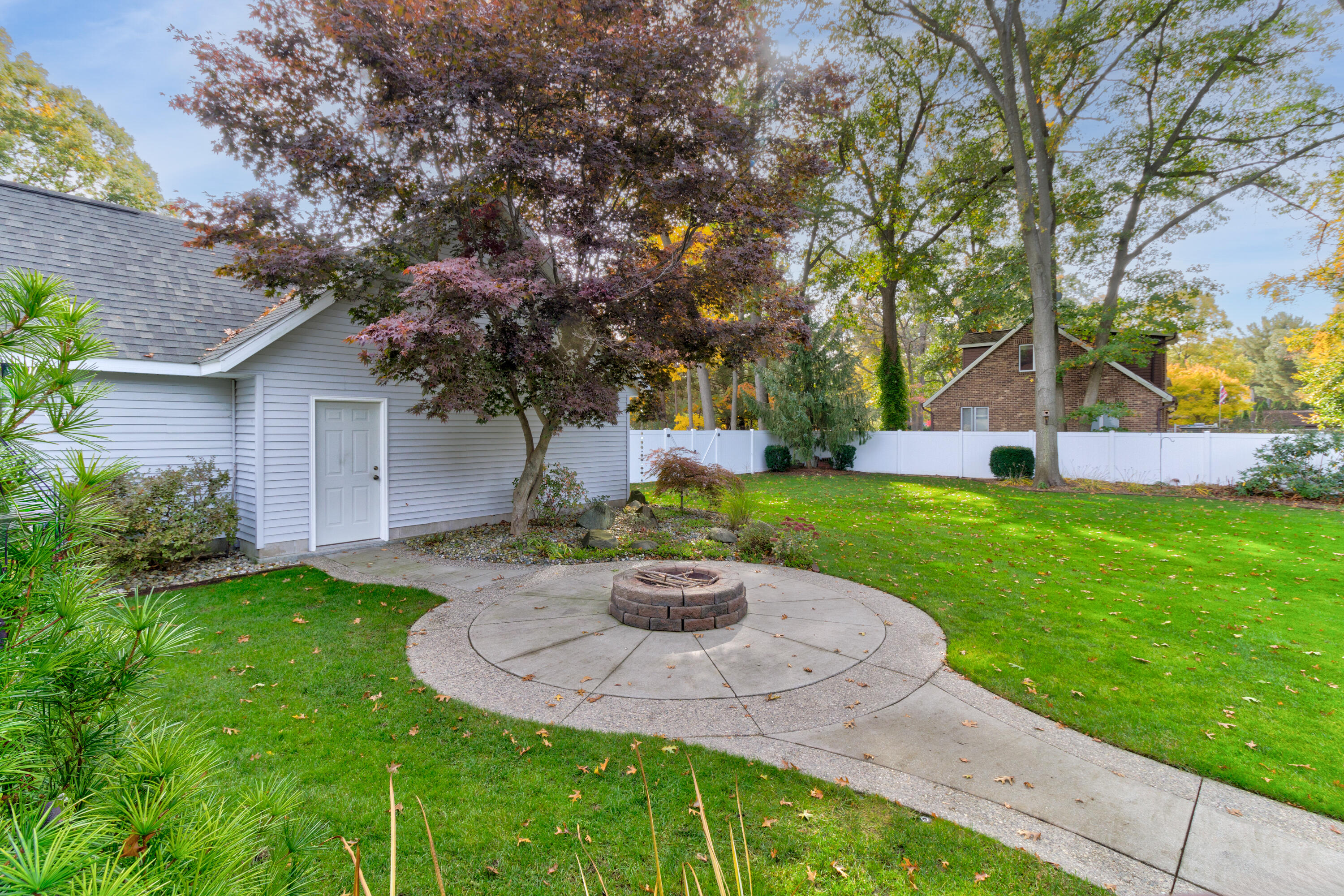 1415 Rood Point Road Norton Shores, MI 49441 - Photo 69 of 77 Ernie Sesselmann - 1415 Rood Point Rd-68