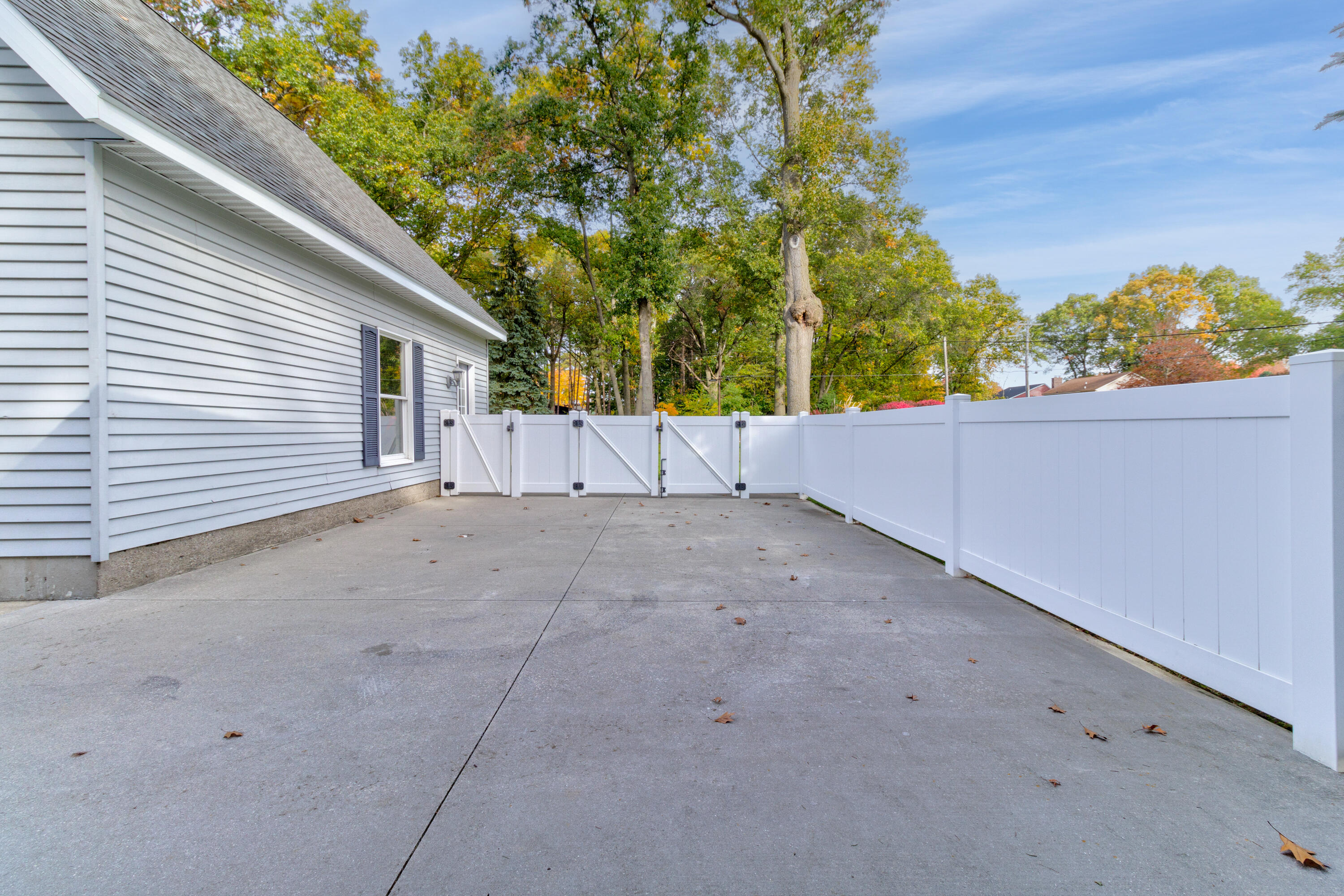 1415 Rood Point Road Norton Shores, MI 49441 - Photo 72 of 77 Ernie Sesselmann - 1415 Rood Point Rd-71