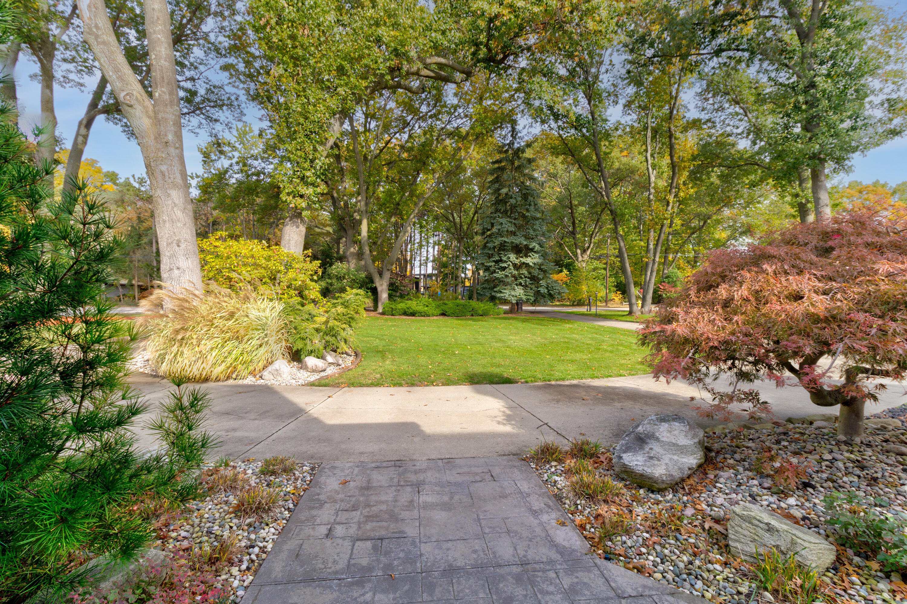 1415 Rood Point Road Norton Shores, MI 49441 - Photo 9 of 77 Ernie Sesselmann - 1415 Rood Point Rd-4