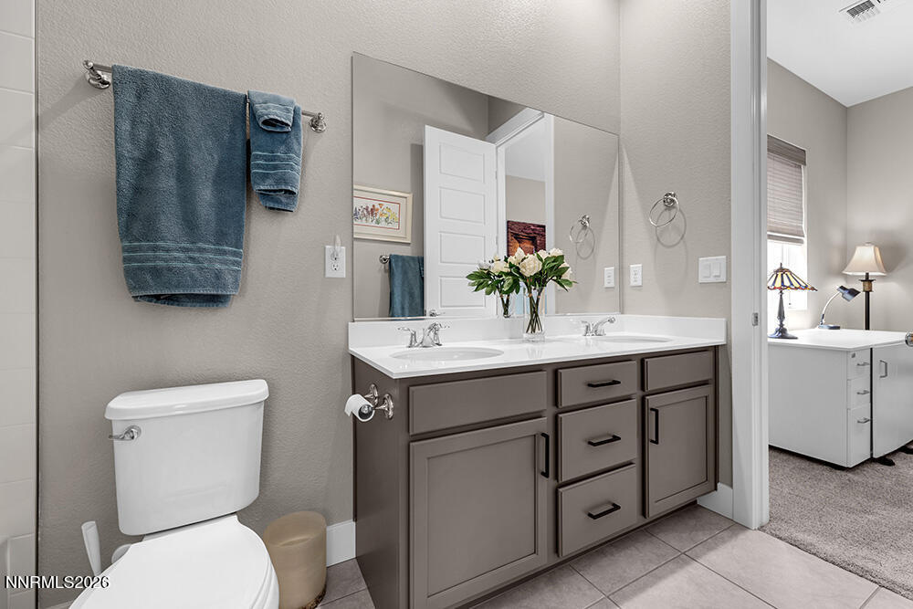 3037 Desert Olive Drive Reno, NV 89521 - Photo 40 of 52 Bath2 1000x700