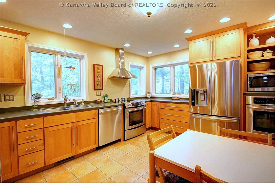 1441 Longridge Road Charleston, WV 25314 - Photo 13 of 30 Gallery Image 13