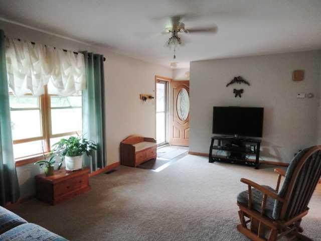 1874 Millbrook Road Grove City, PA 16127 - Photo 5 of 12 Living Room.