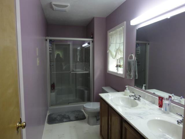 1874 Millbrook Road Grove City, PA 16127 - Photo 8 of 12 Full Bath.