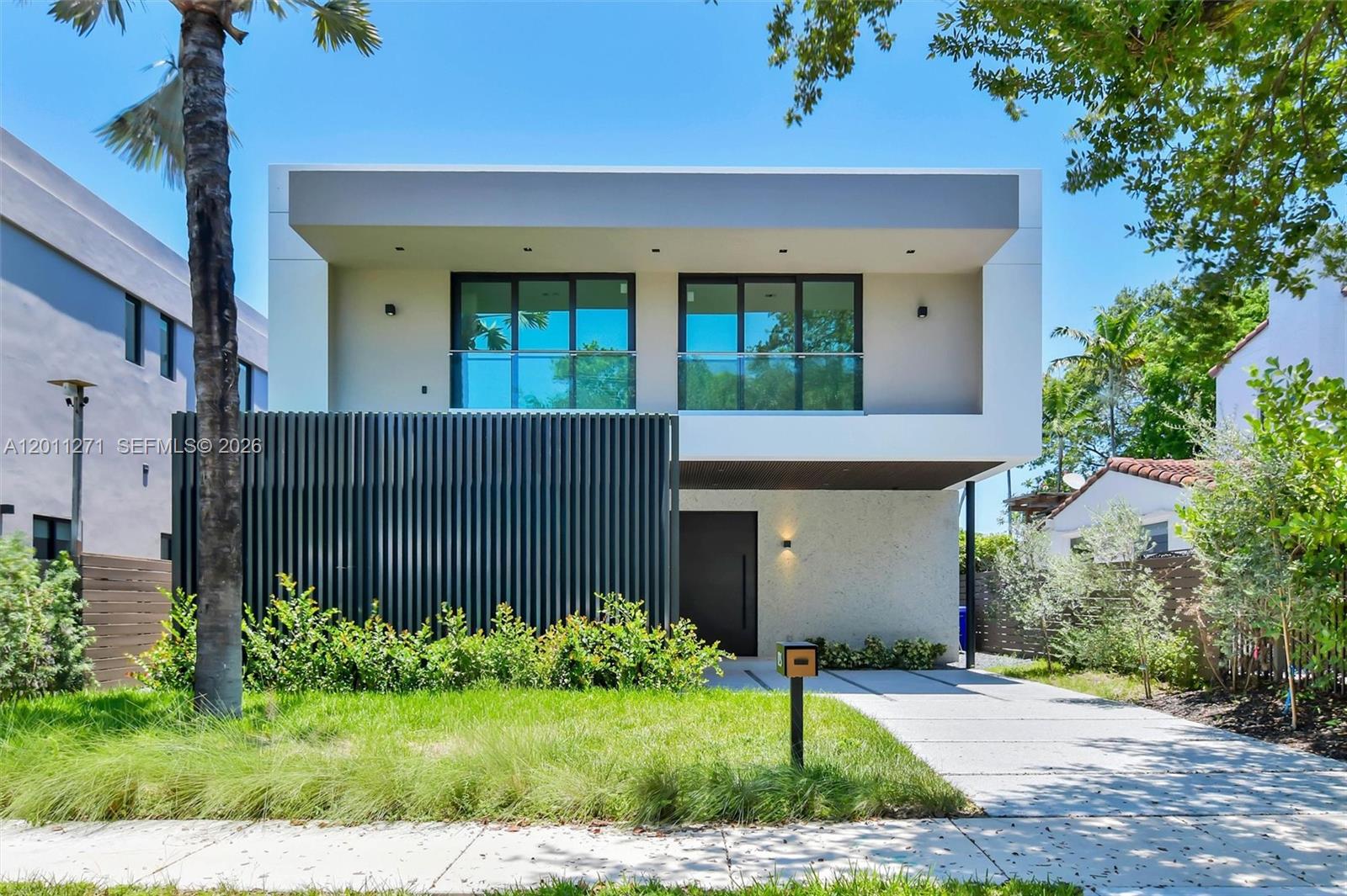 125 Southwest 29th Road Miami, FL 33129 - Photo 21 of 69